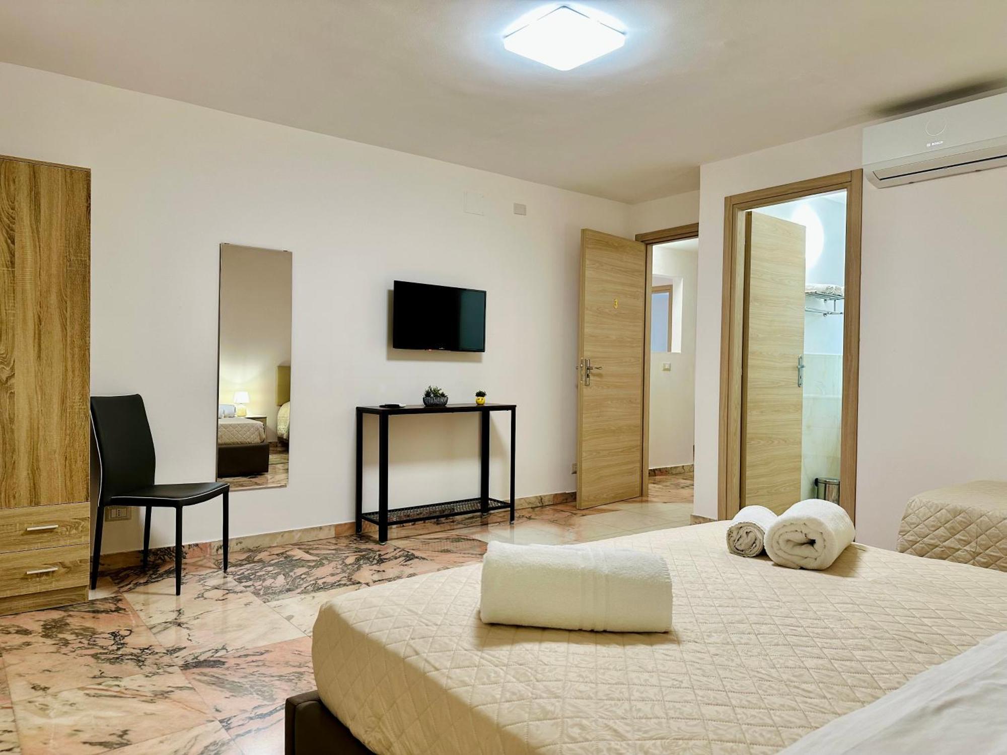 Unique Rooms In Centro Citta Bagno Privato E Climatizzatore Ragusa Exterior foto